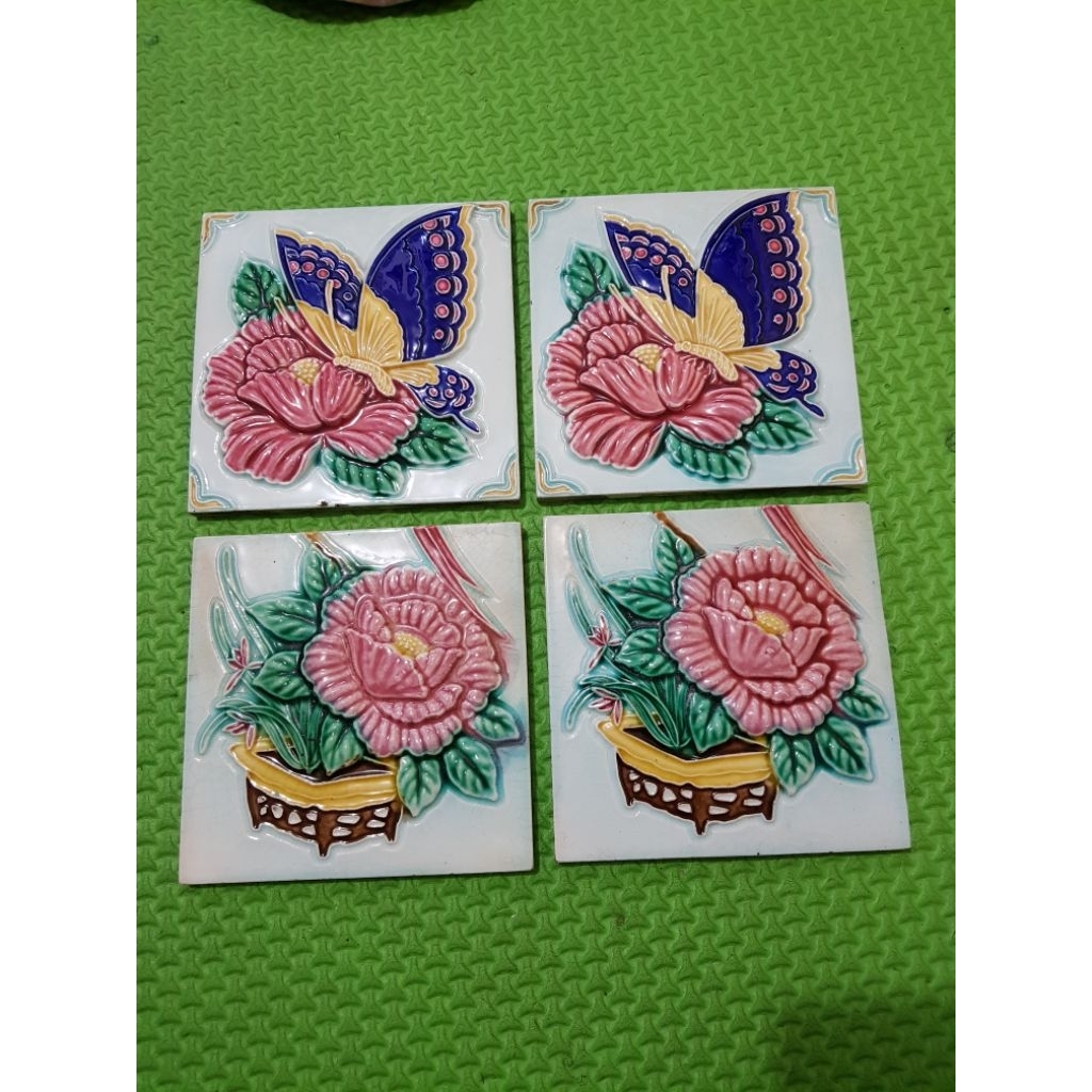 4 bj tehel antik bunga timbul