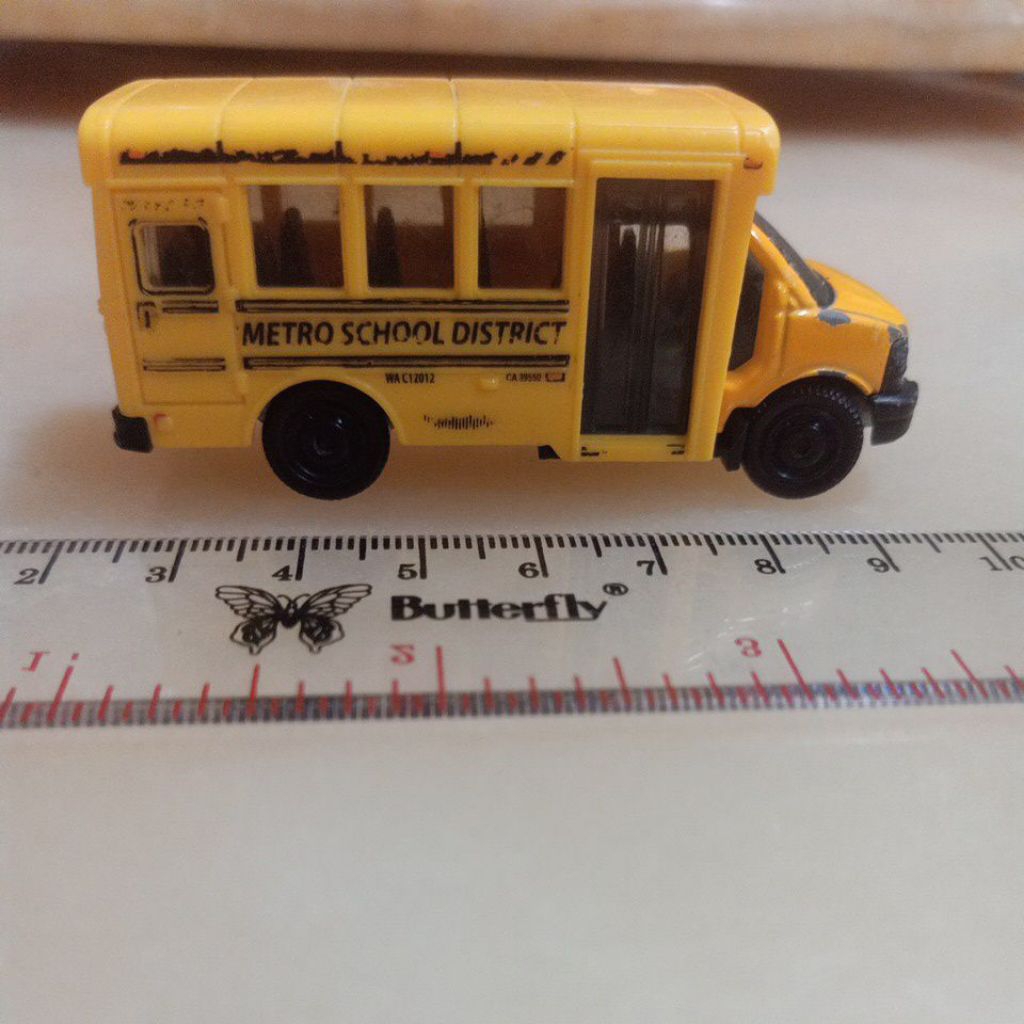 Preloved MATCHBOX - GMC School Bus 2008 Mattel / Metro School District / Loose Diecast / Mainan bus 