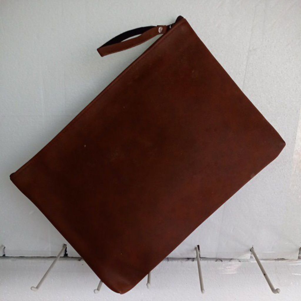 

Brown synthetic leather map-alas-37cm-tinggi-26cm-preloved