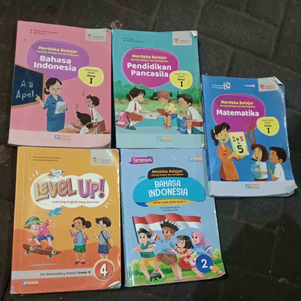 buku pelajaran merdeka belajar bahasa Indonesia level up bahasa Inggris pendidikan Pancasila matemat