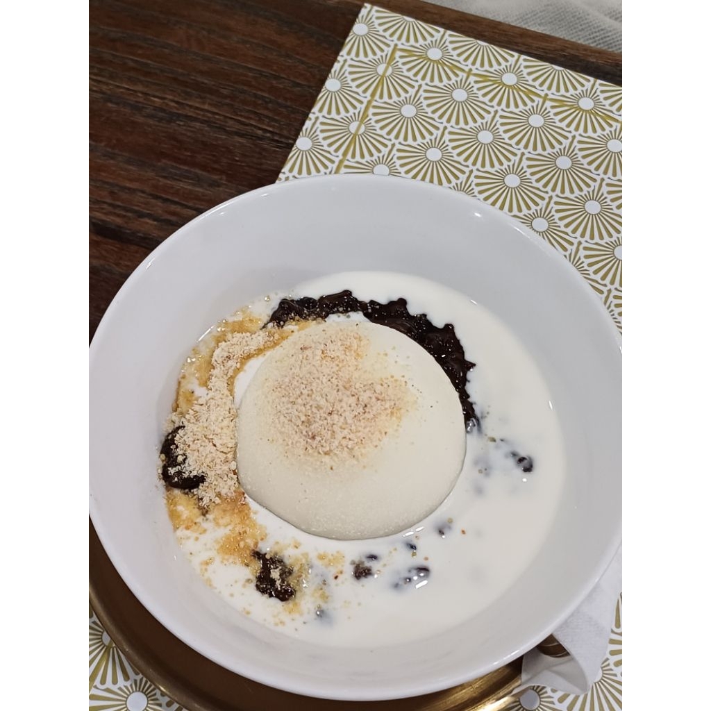 preloved sweater ecinos ※。.:*:・'°☆