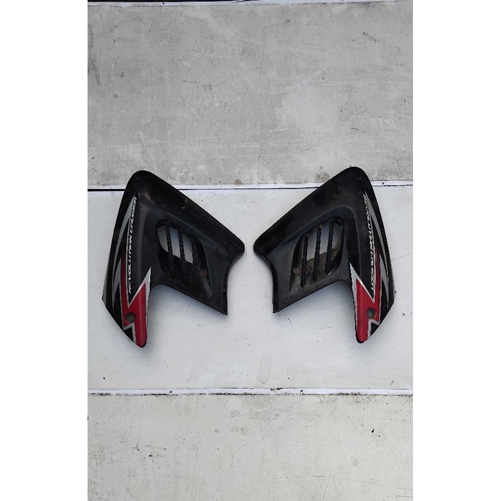 Kupingan Tangki Tiger Revo Ori