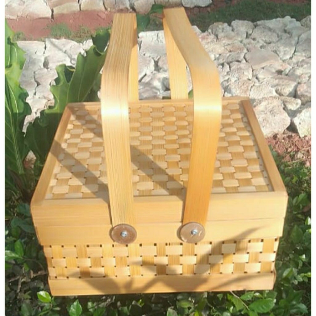 

keranjang bambu 25x25cm