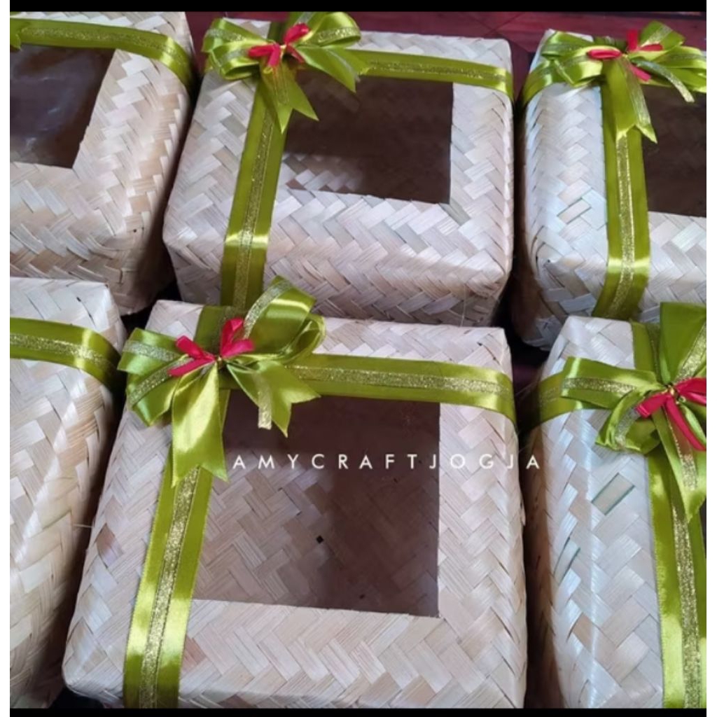 

besek natural mika pita 20*20