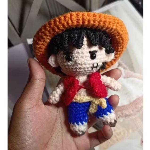 keychan luffy one piece, amigurumi luffy, boneka pajang luffy, hiasan meja