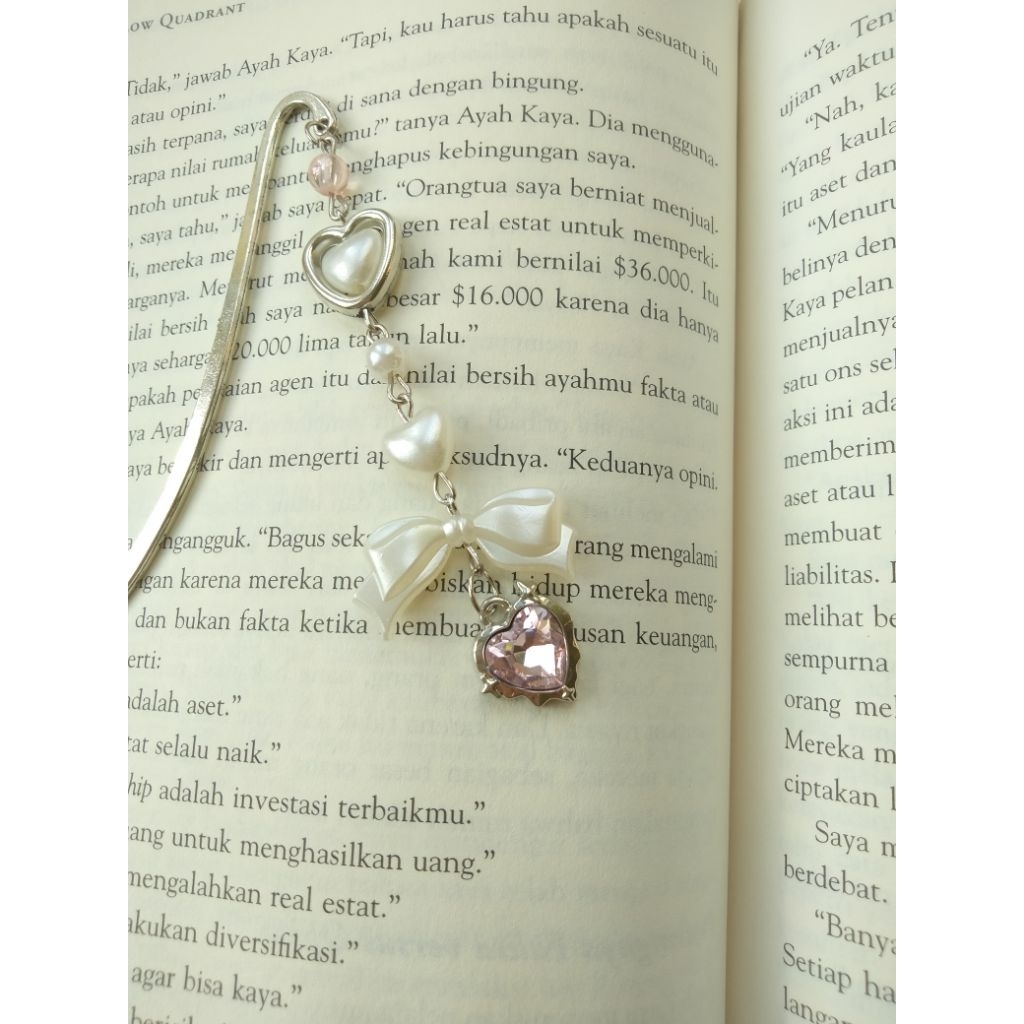 bookmark beads/pembatas buku