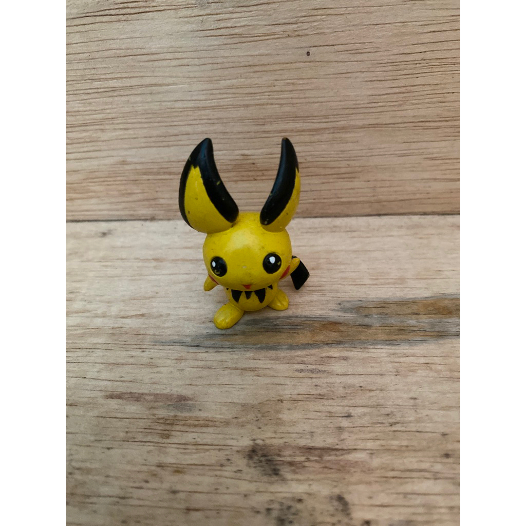 ACTION FIGURE / KOLEKSI / HIASAN POKEMON PICHU TOMY