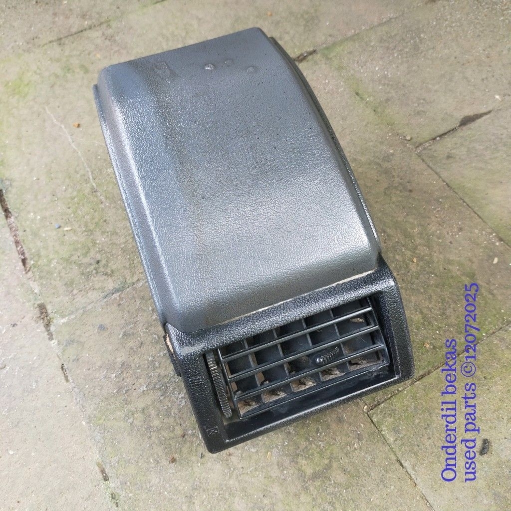 kisi AC kanan supir Toyota kijang grand 1995