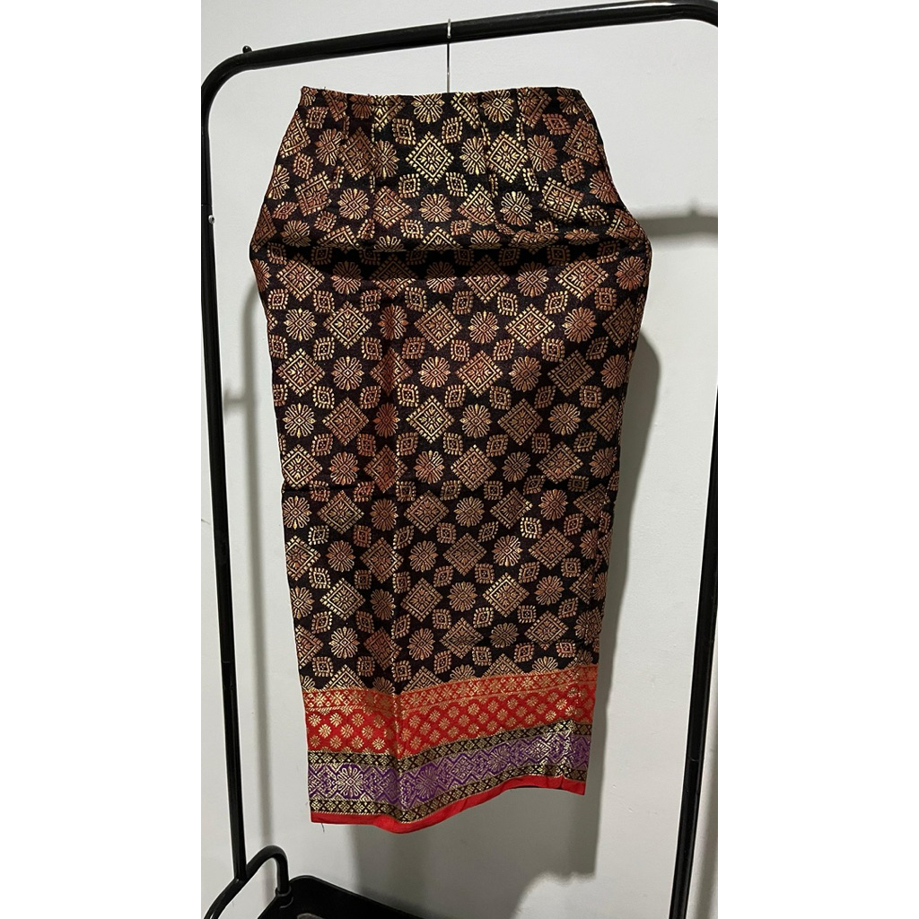 Preloved rok songket