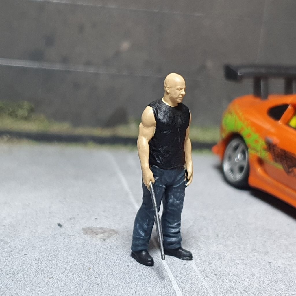 figure resin dominic toretto, dom