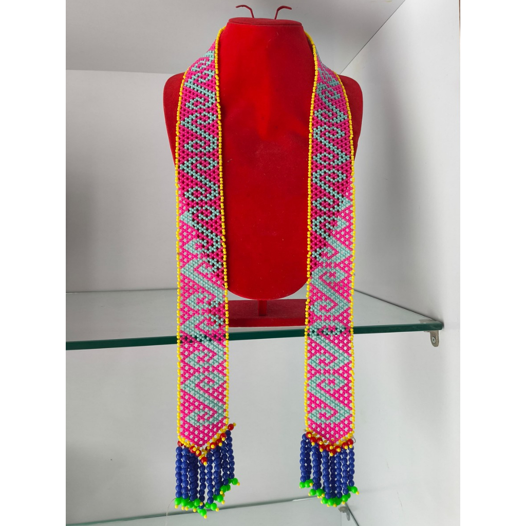 Syal Motif Dayak Variasi Manik Plastik