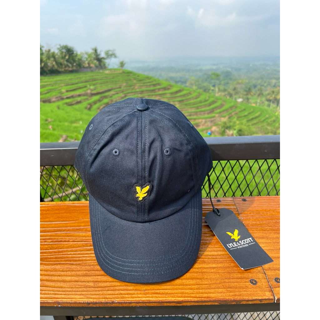 Caps Lyle & Scott
