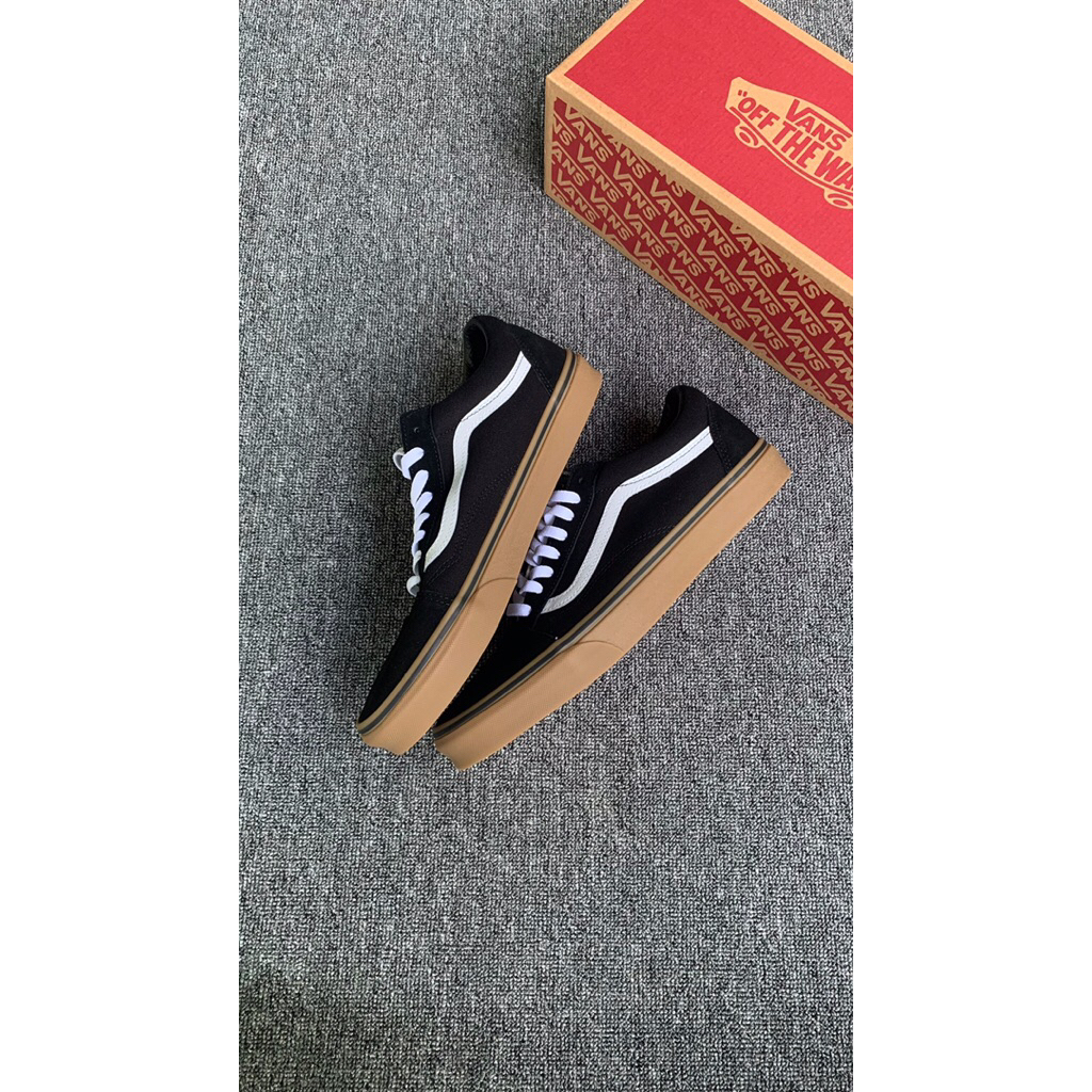 [PRELOVED] Vans Old Skool Gumsole Black - Size 44.5/29 cm