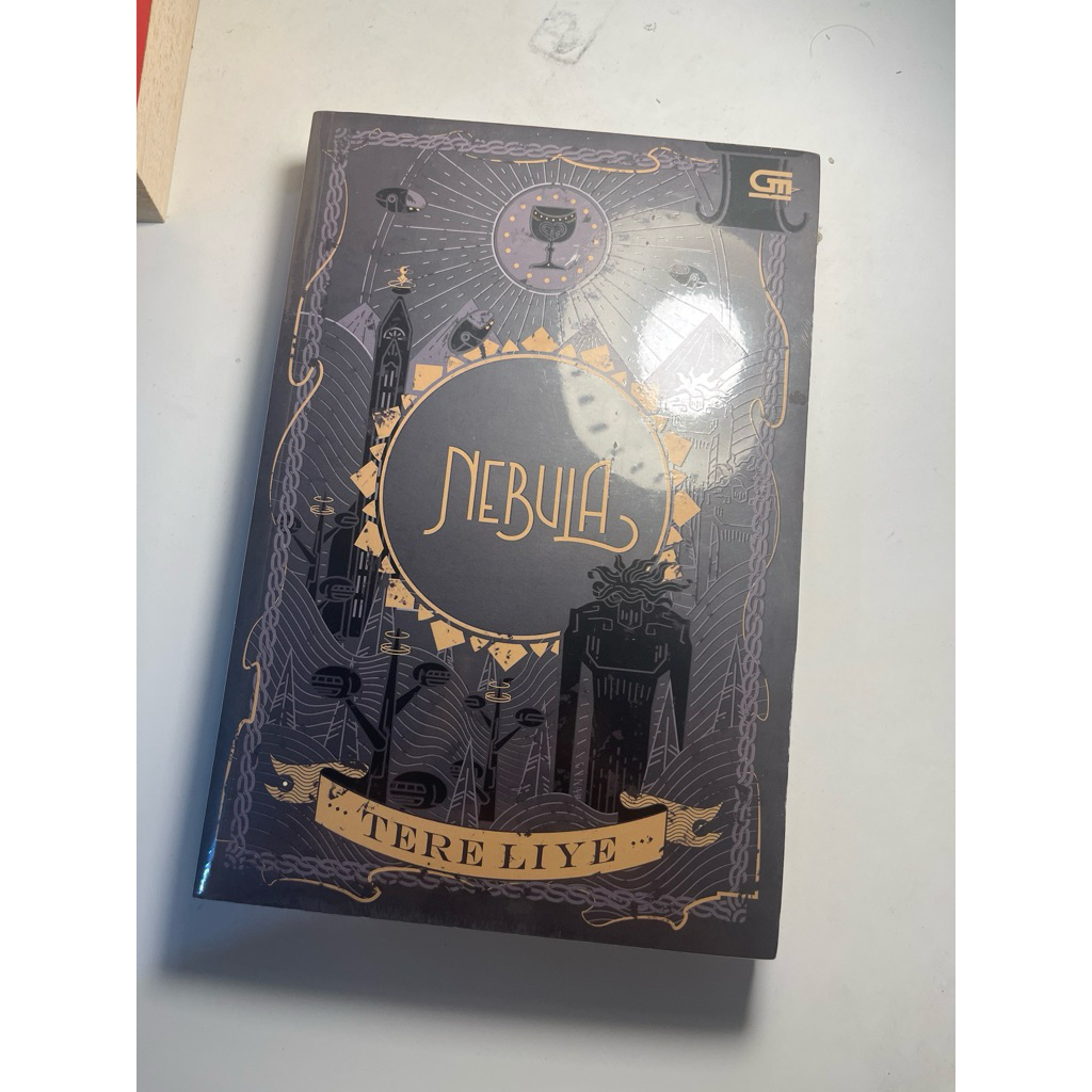 Preloved Nebula by Tere Liye (Sealed)