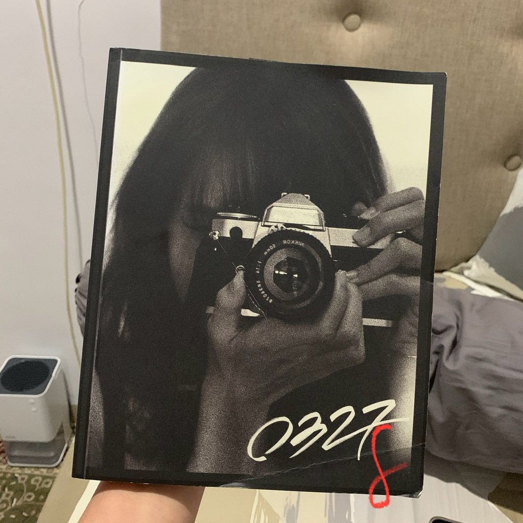 (READY) Official Photobook Lisa Vol. 1 - Photobook Only