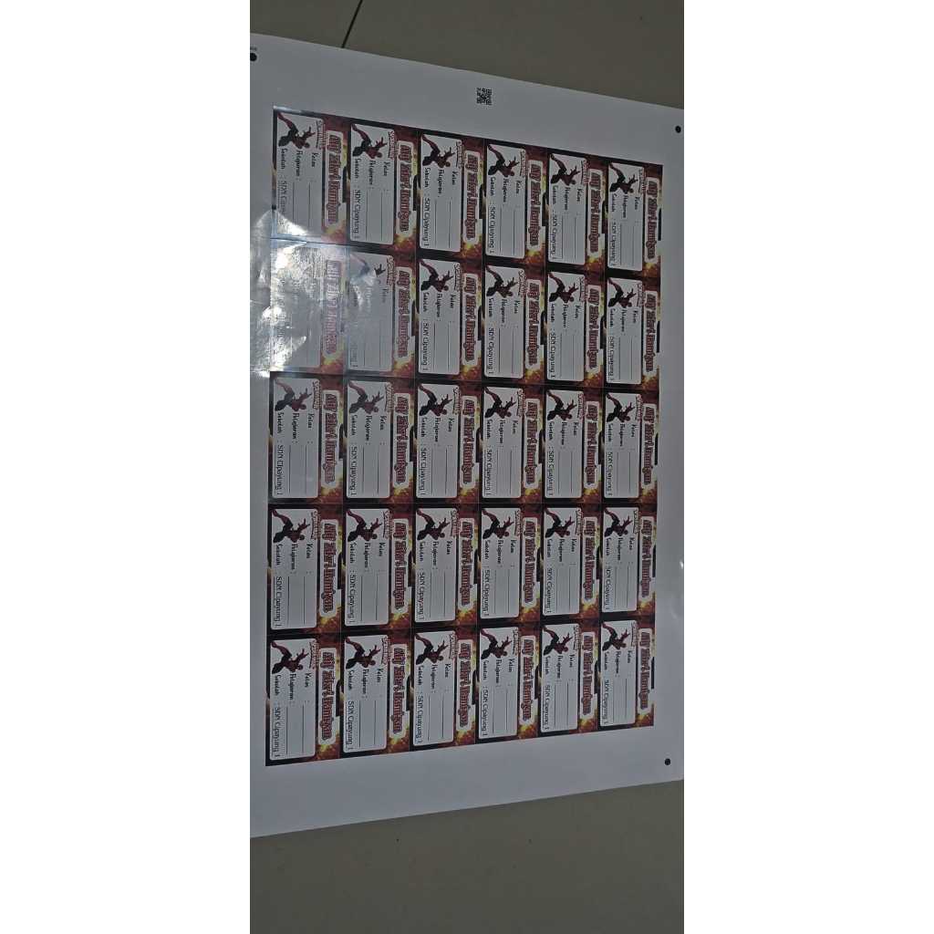 

STIKER LABEL BUKU KARAKTER