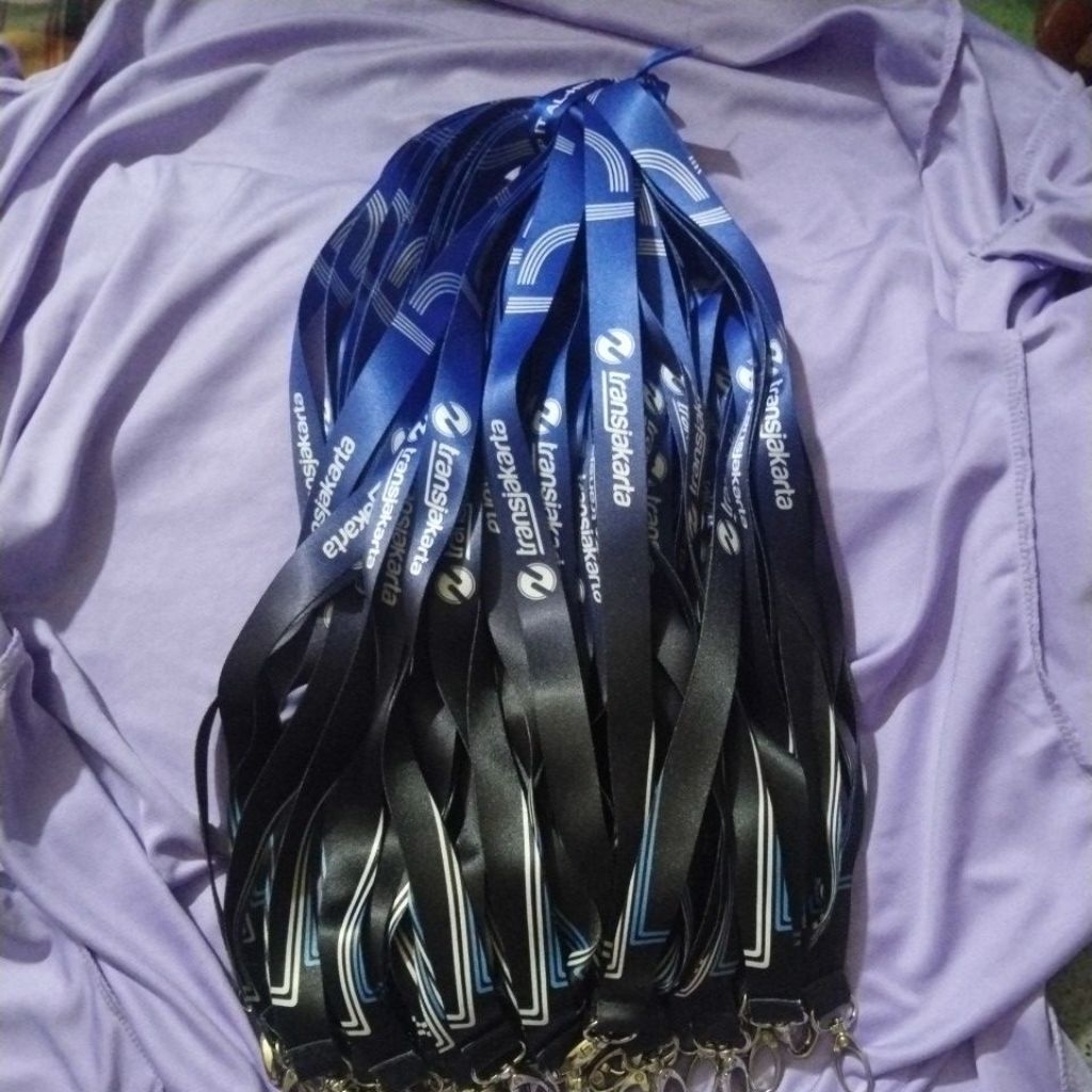 

tali ID CARD TRANSJAKARTA +NAME TAG