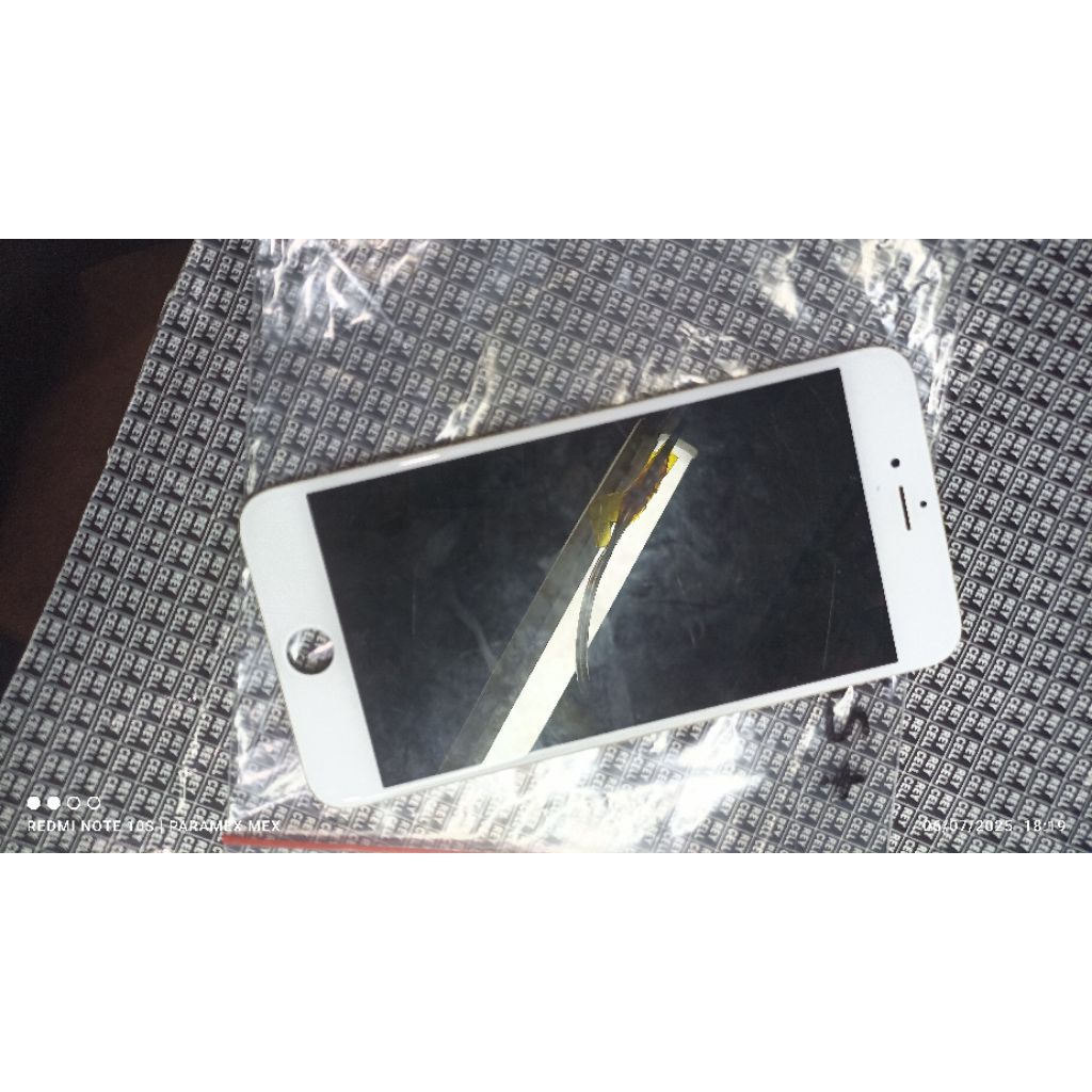 lcd+Touchscreen+Plat iphone 6s plus original copotan Warna putih