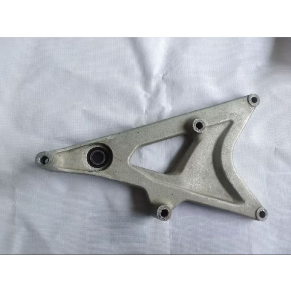 Swing Arm Vario 125 Arm Vario 150 Arm Kenalpot Vario 125 150  Dudukan Kenalpot Vario 125-150 Led