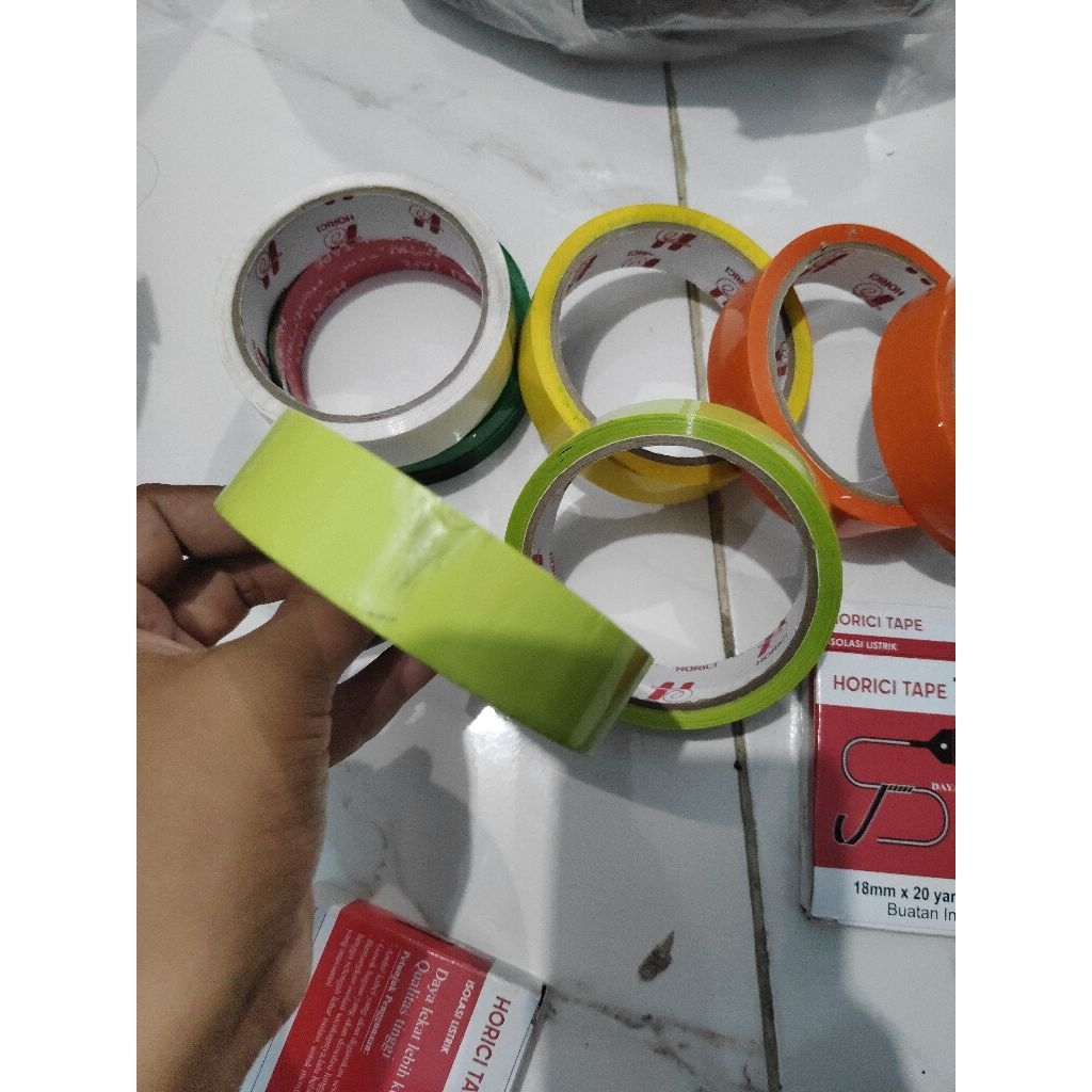 

Selotip Warna / Lakban Warna Lebar 12 mm & 24 mm