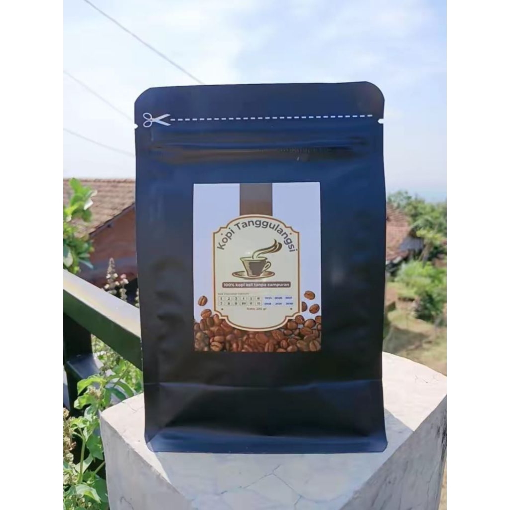 

kopi bubuk 250 gram dari pegunungan tanggulangsi asli tanpa campuran