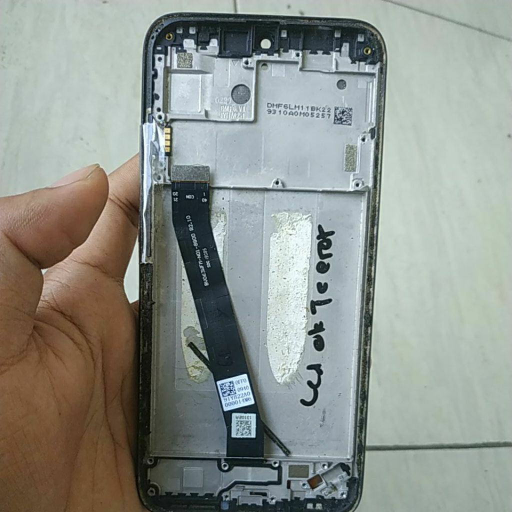 LCD TOUCHSCREEN PLUS FRAME BEKAS XIAOMI REDMI 7 CEK DESKRIPSI