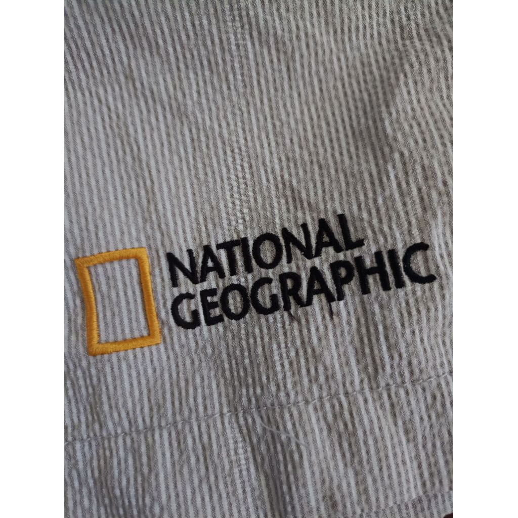 Celana Pendek National Geographic