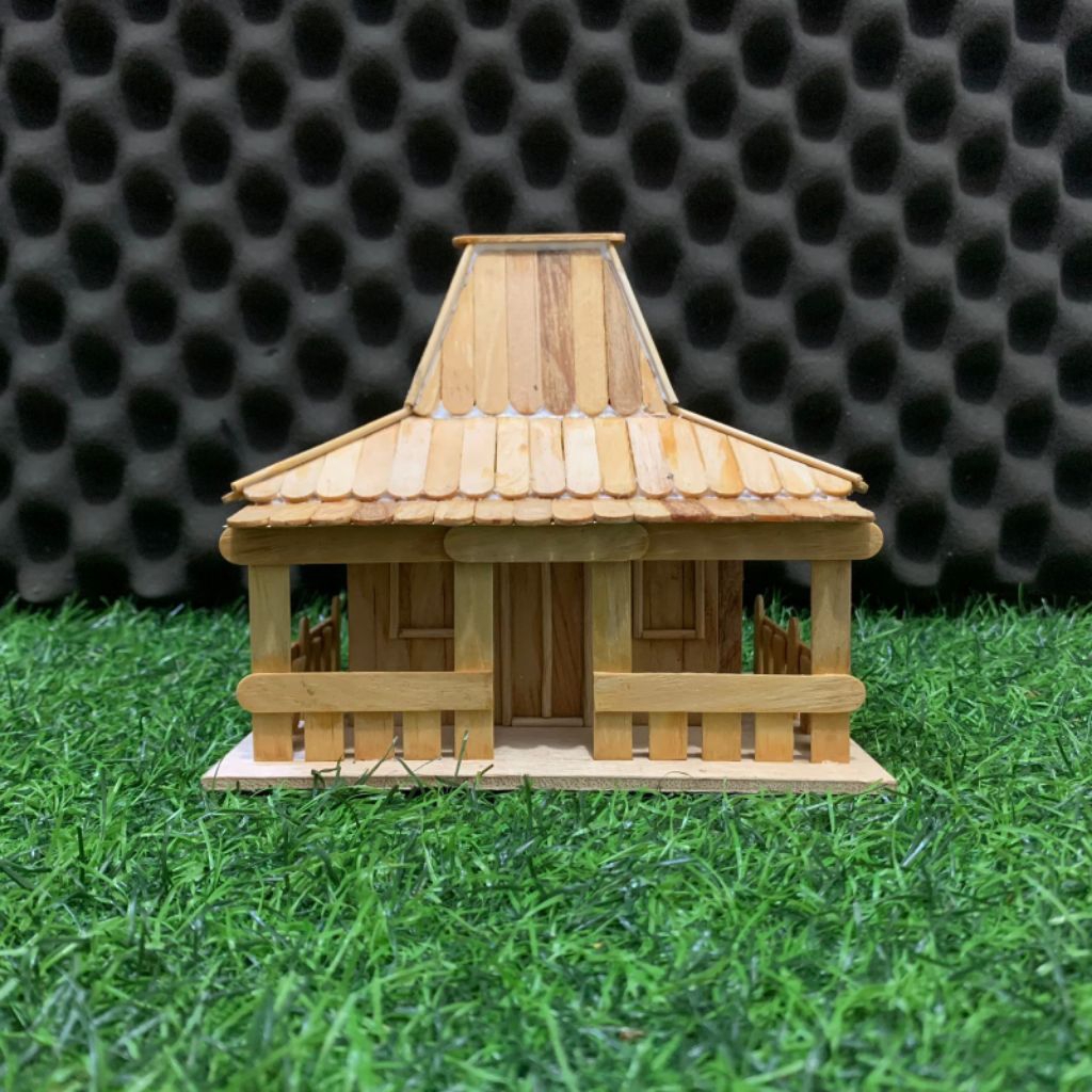 RUMAH ADAT MINIATUR JOGLO DARI STIK ES KRIM