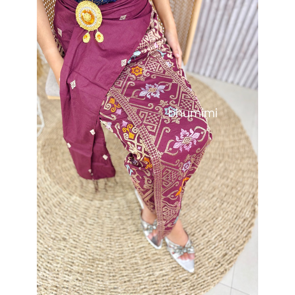 Kamen Bordir Jadi Set Selendang