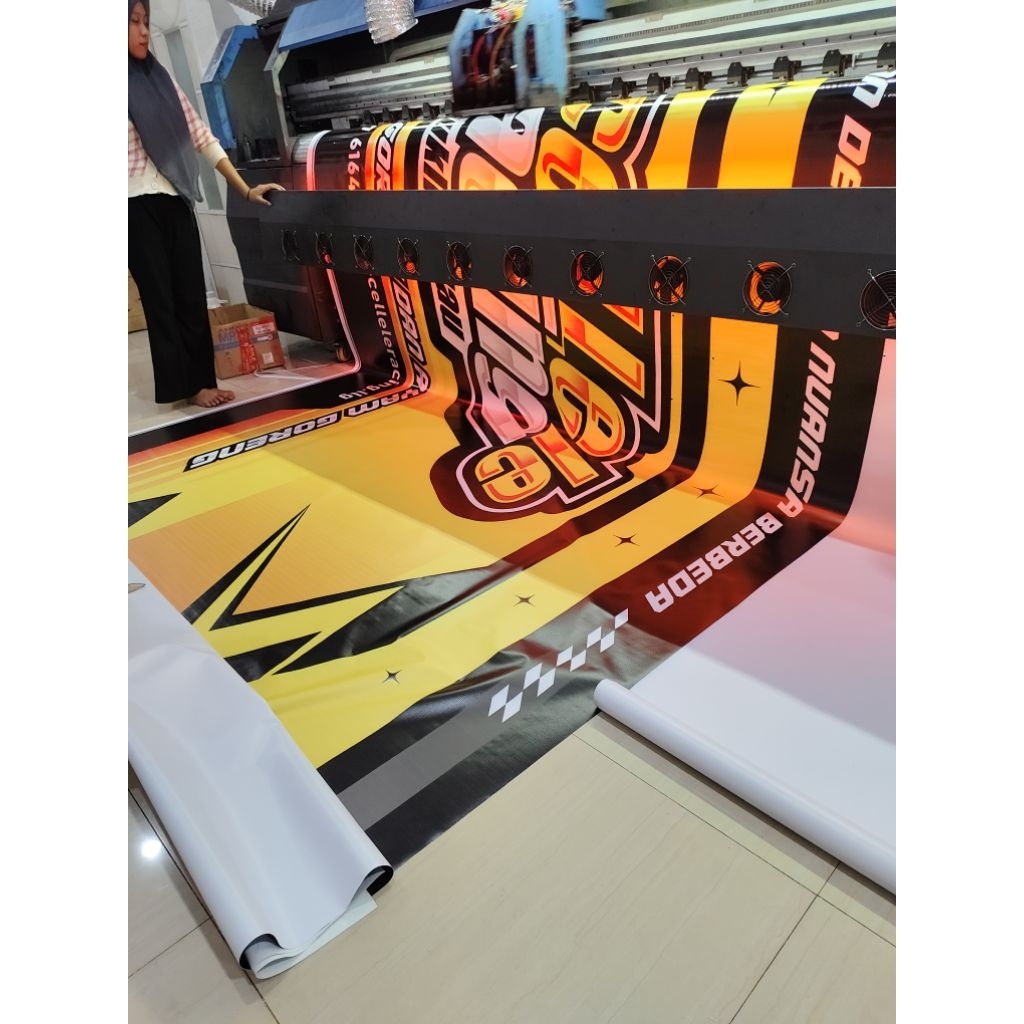 

cetak banner spanduk high detail