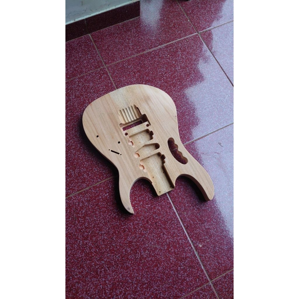 Body Gitar Ibanez Jem Flower