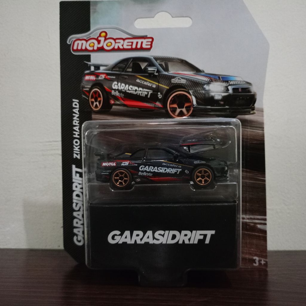 Majorette Nissan Skyline GT-R R34 Garasi Drift
