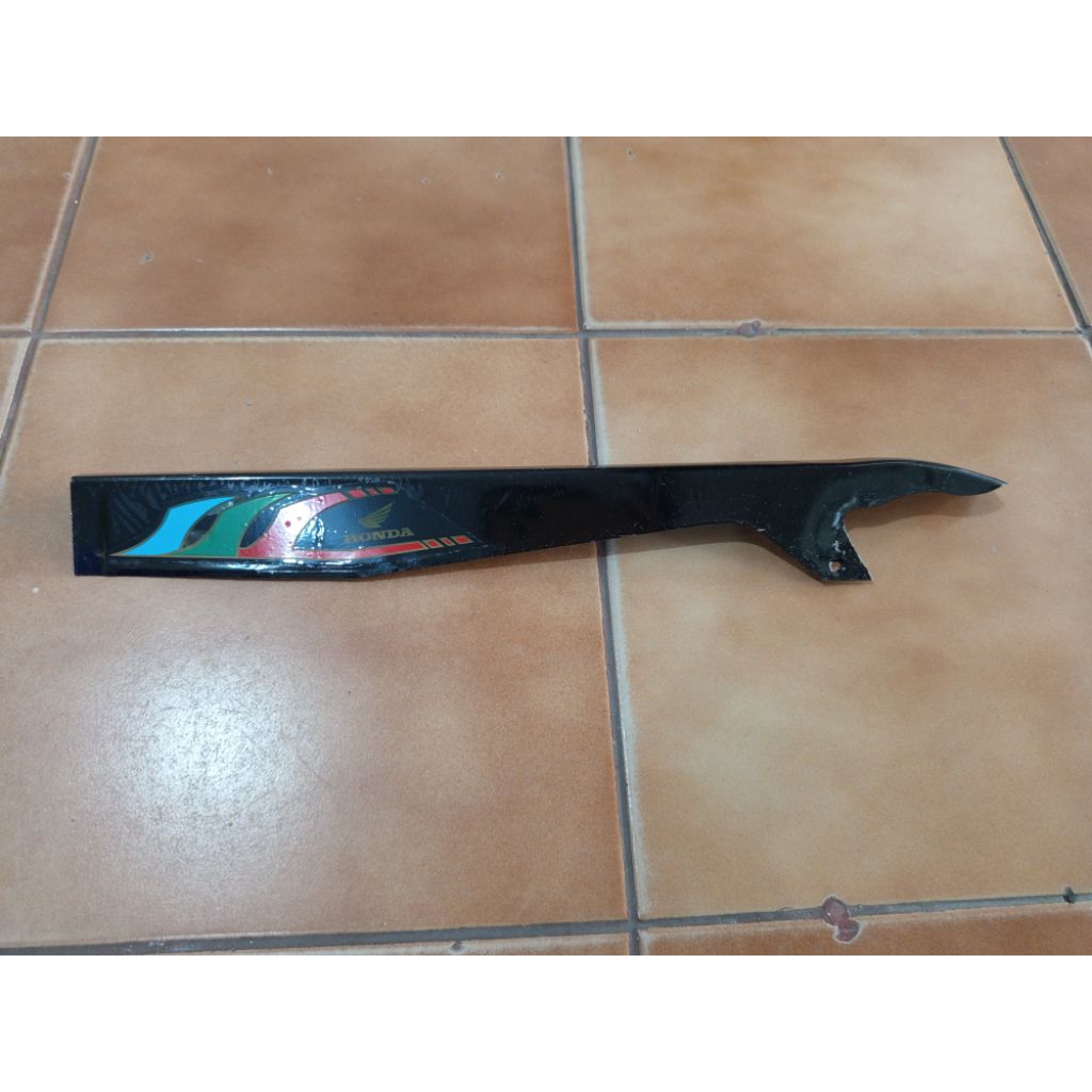 KATENGKAS TUTUP RANTAI GL100 CB100 GL PRO BESI