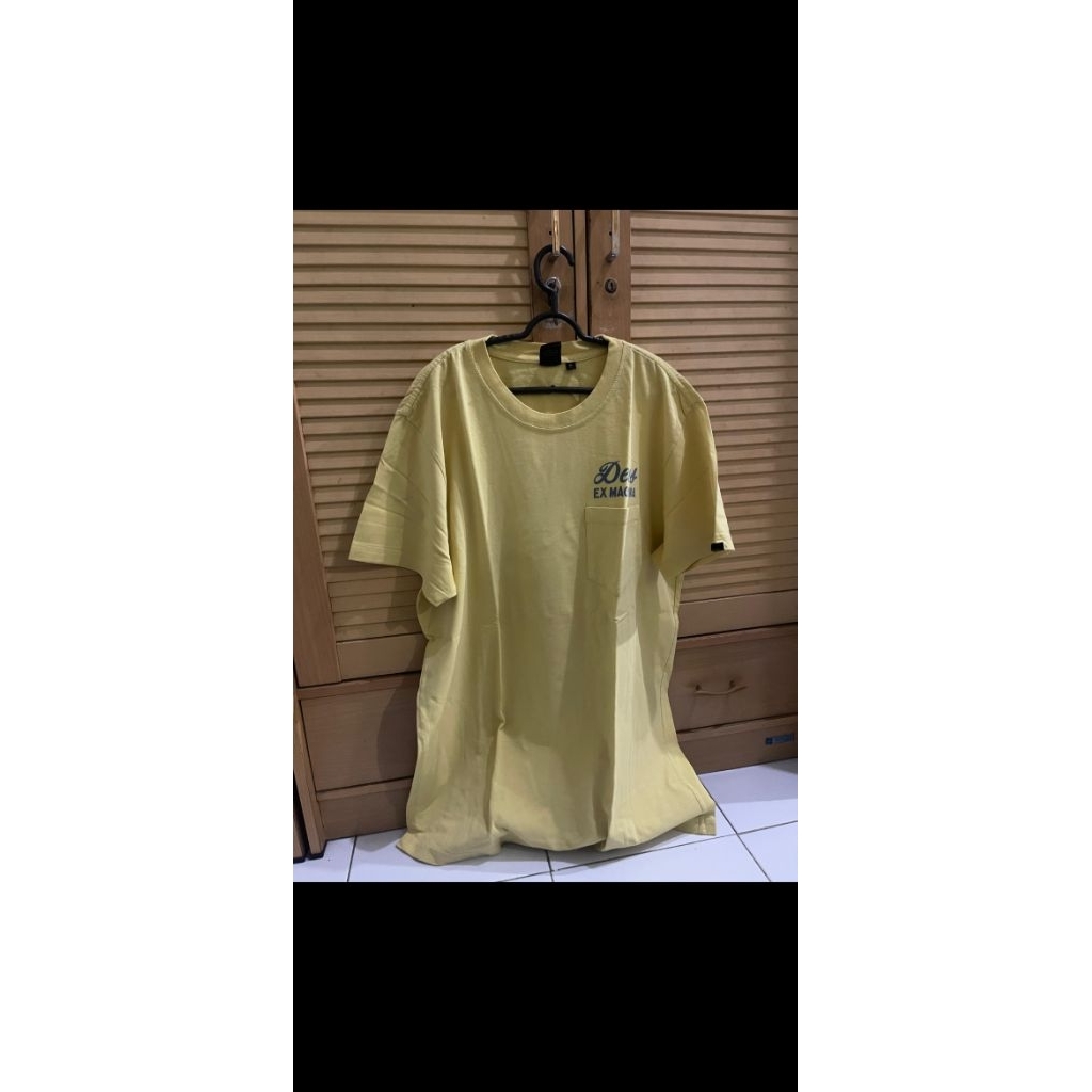 Tshirt Kaos Deus Ex Machina Original