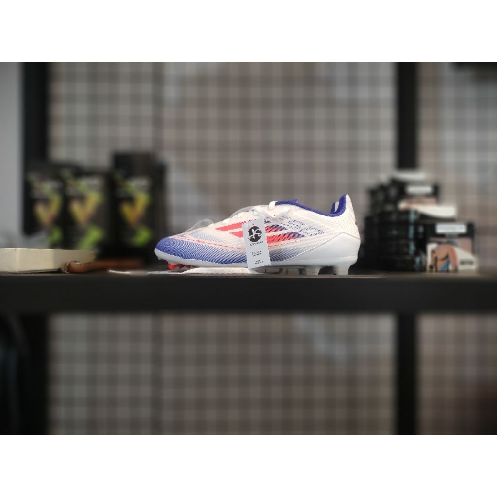 Sepatu Bola Adidas F5O