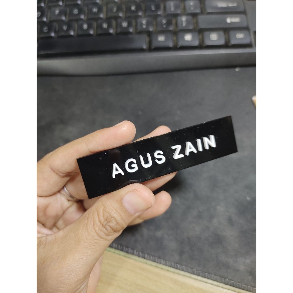 

Nametag Akrilik Timbul I Papan Nama Dada Timbul (LANGSUNG JADI)