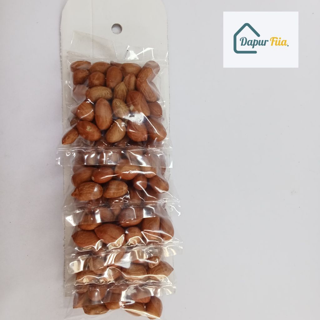 

kacang tanah mentah renceng kecil isi 5 bungkus / kacang tanah / bahan makanan