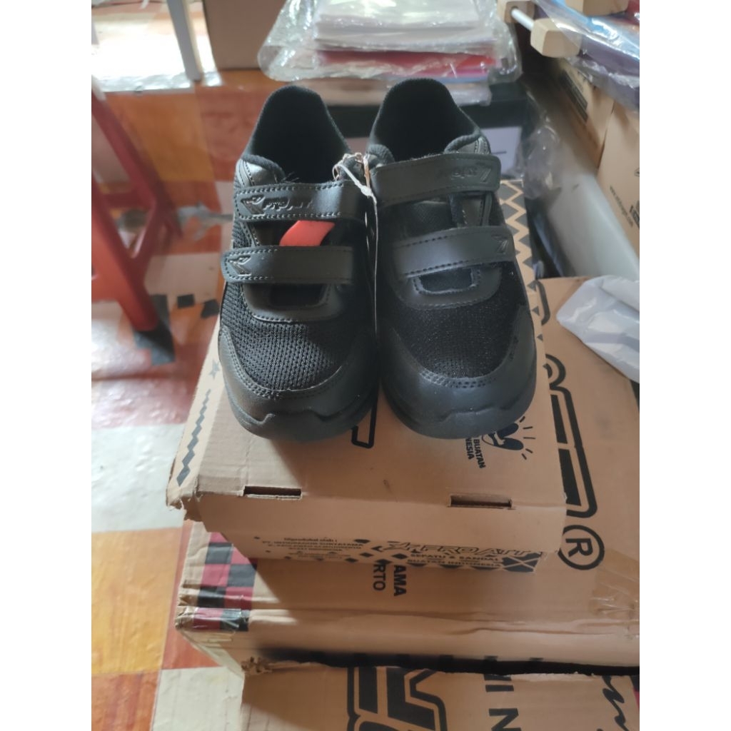 Sepatu anak sekolah PRO ATT GI 351V
