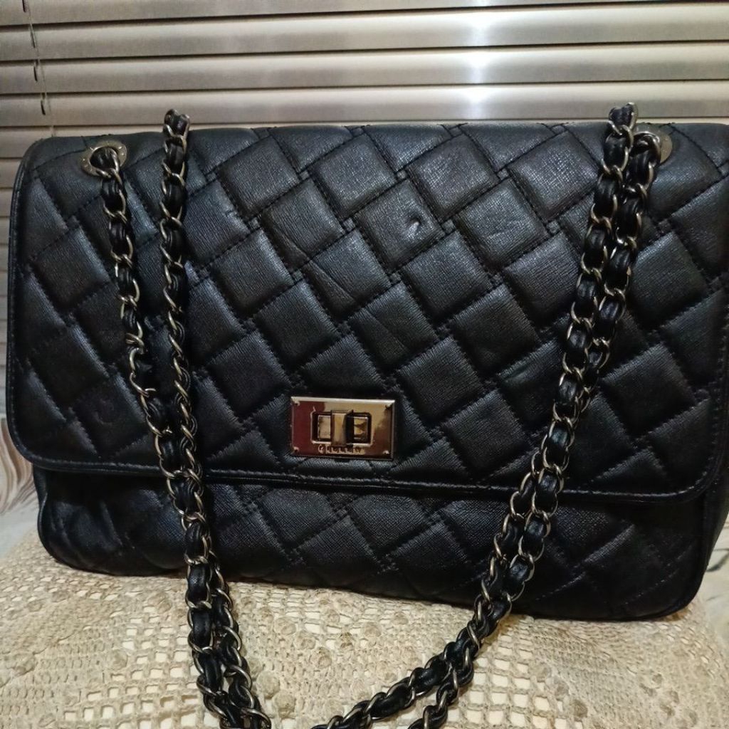 Tas Sisley hitam rantai