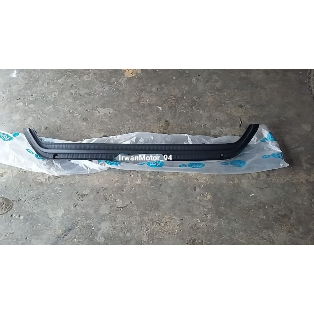 Kumis Ram Bumper depan Grand Innova 2015 Baru