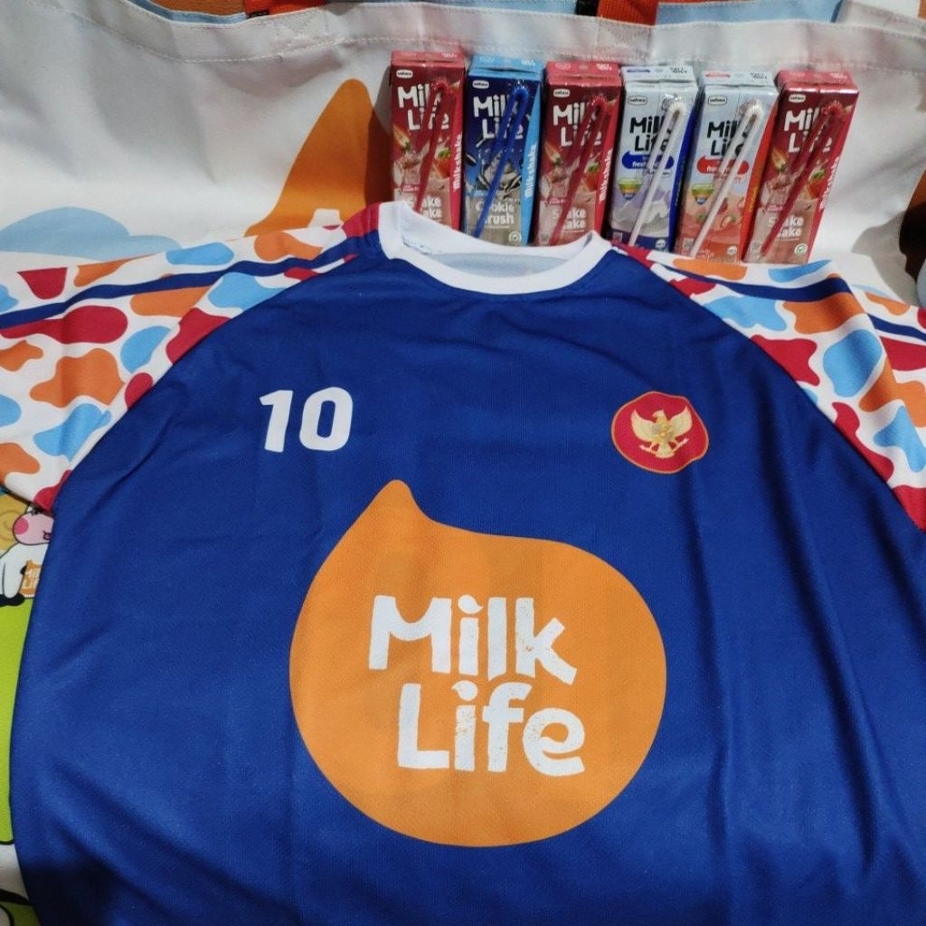 Milk Life KAOS+Tumbler plastik+ToteBag+ free boneka S