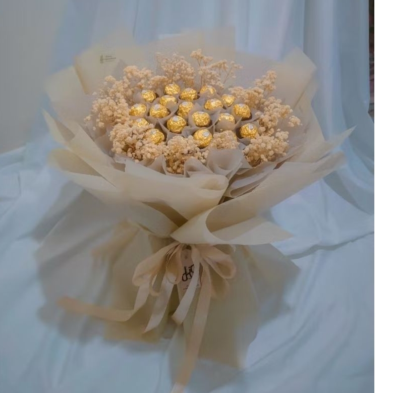 

bouquet ferrero Rocher/ buket coklat ferrero