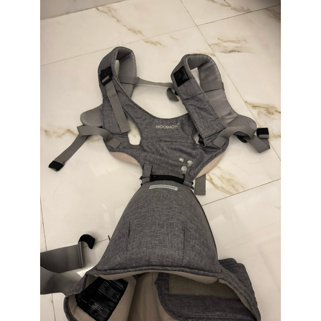 (Preloved) Gendongan Mooimom Hipseat