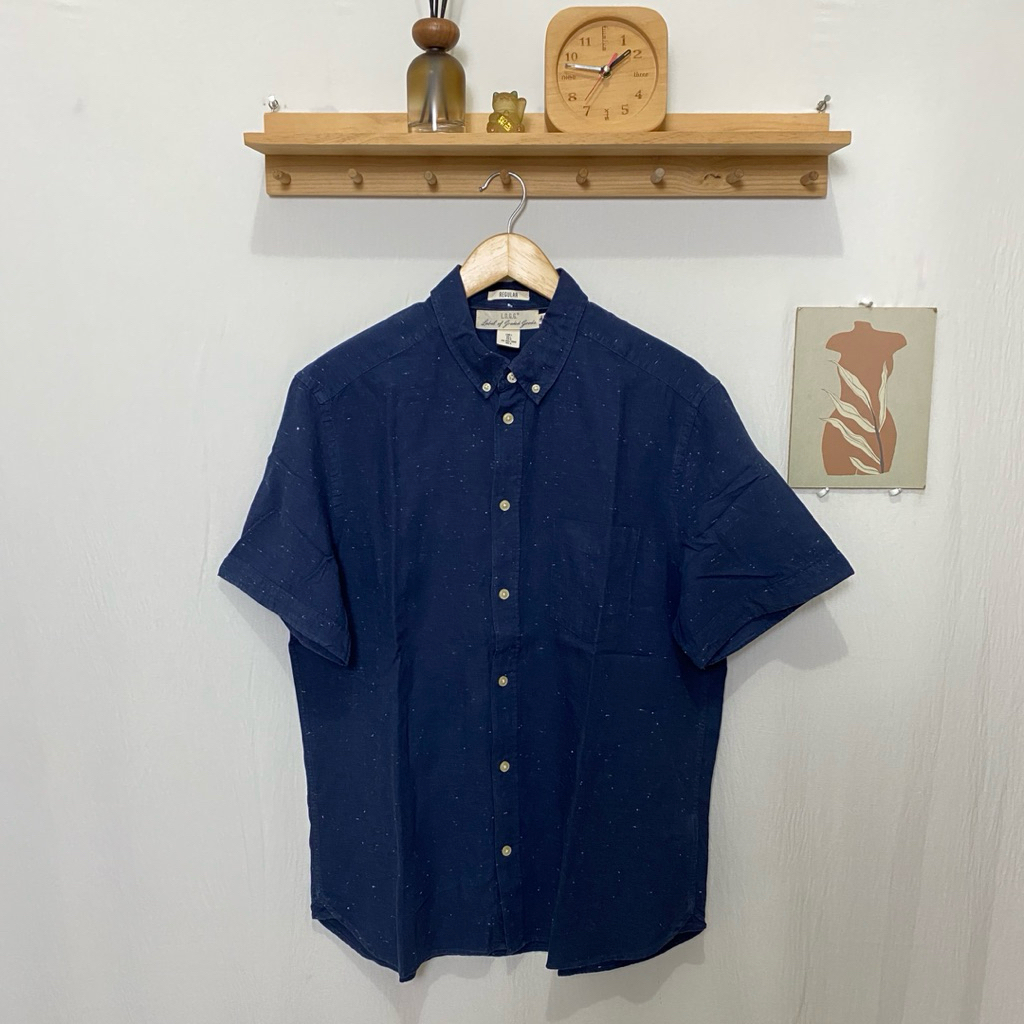 kemeja pendek pria LOGG H N M original size L bisa XL kondisi bagus