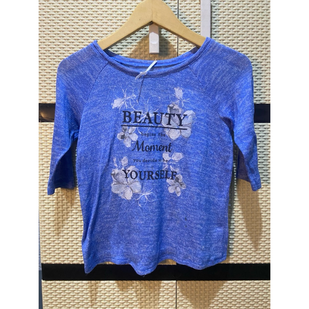 PRELOVED BLOUSE KAOS RAJUT REMAJA WANITA CANTIK