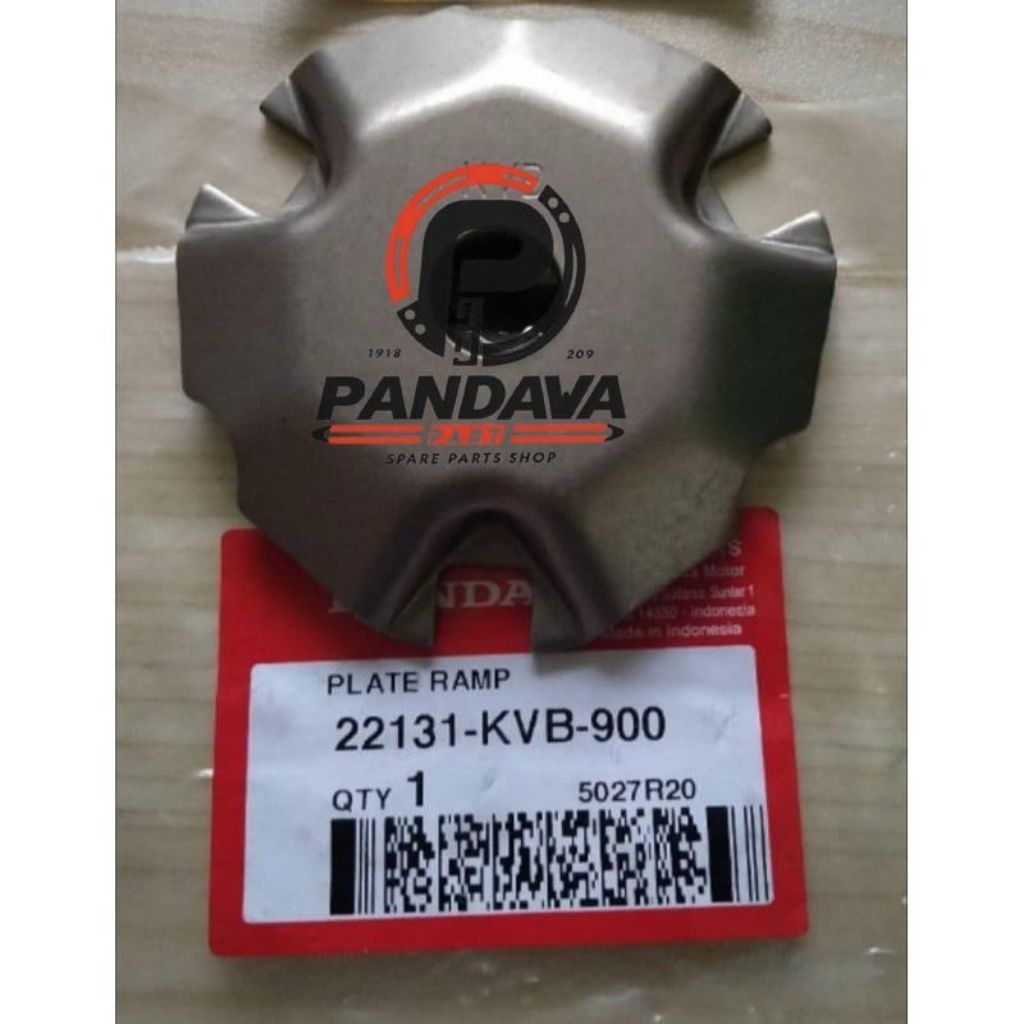 22131-KVB-900 PLATE RAMP KVB PLAT TUTUP RUMAHAN ROLLER VARIO KARBU PLAT TUTUP RUMAHAN ROLLER  BEAT F