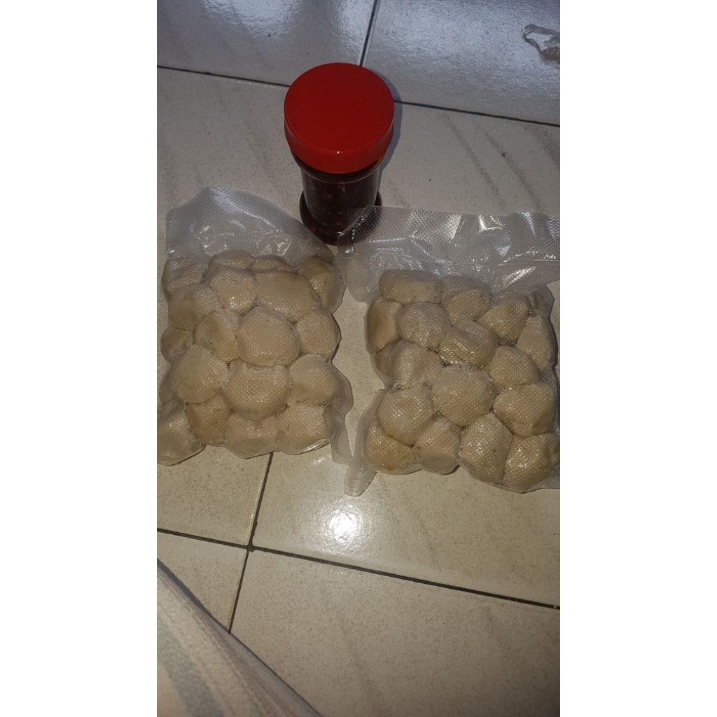 

Bakso ikan plus chili oil