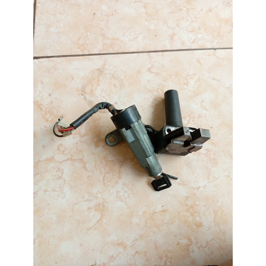 KUNCI KONTAK SET KUNCI JOK YAMAHA ALFA SEKOND COPOTAN MOTOR