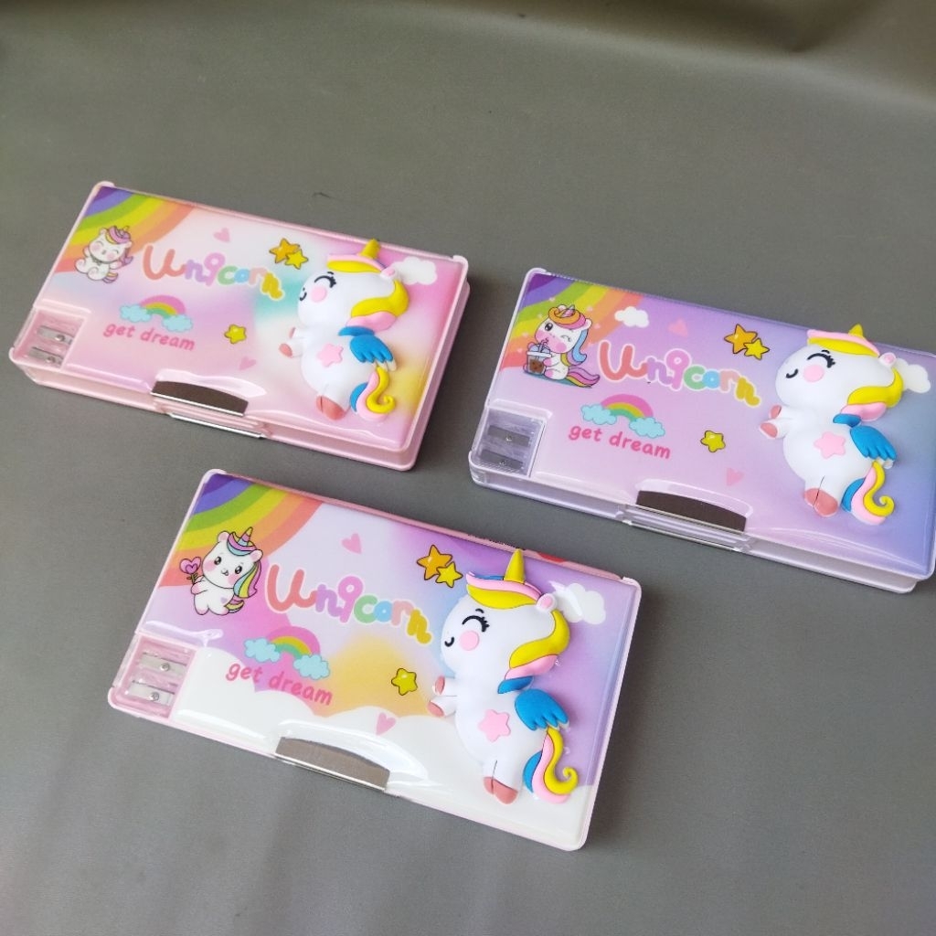 

Tempat Pensil Boneka Lucu Embos 3D Unicorn Astronot Besar