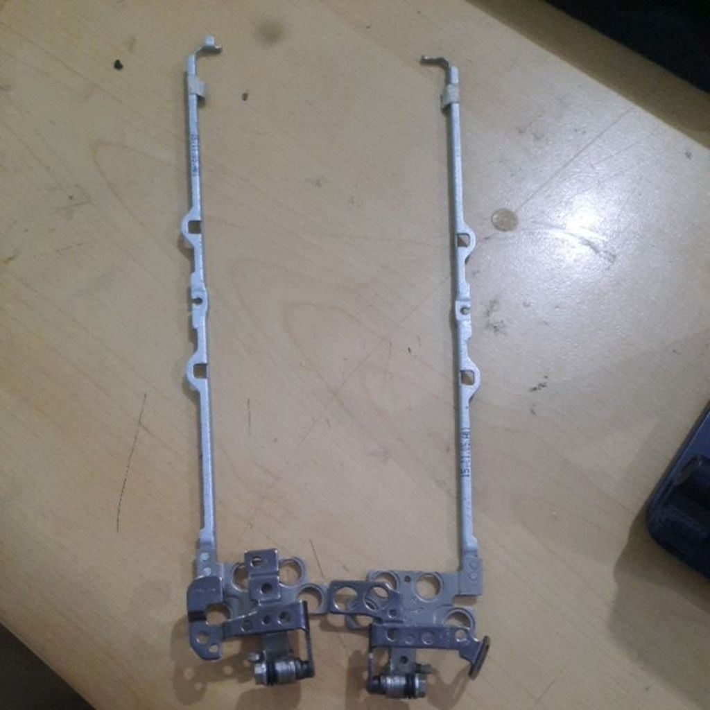 Engsel HP 14 Ac HP 14 Am Bisa Untuk hp 14-An/Af jugaNormal Tested Seken Original [ Hinge Hinges Seco